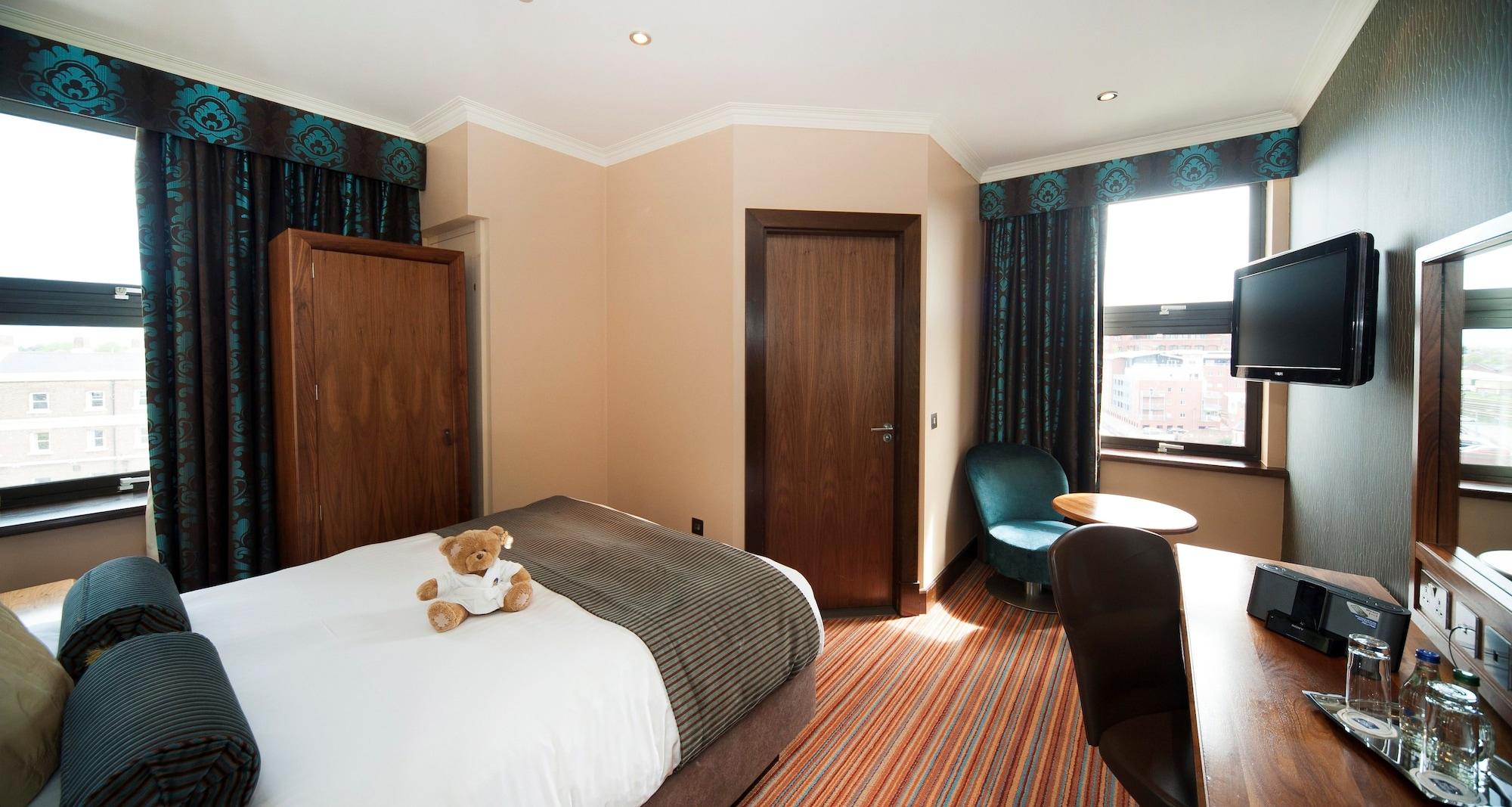 The Queen At Hotel, Bw Premier Collection 4*